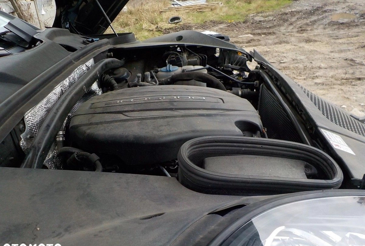 Porsche Macan cena 86900 przebieg: 104563, rok produkcji 2017 z Ożarów Mazowiecki małe 631